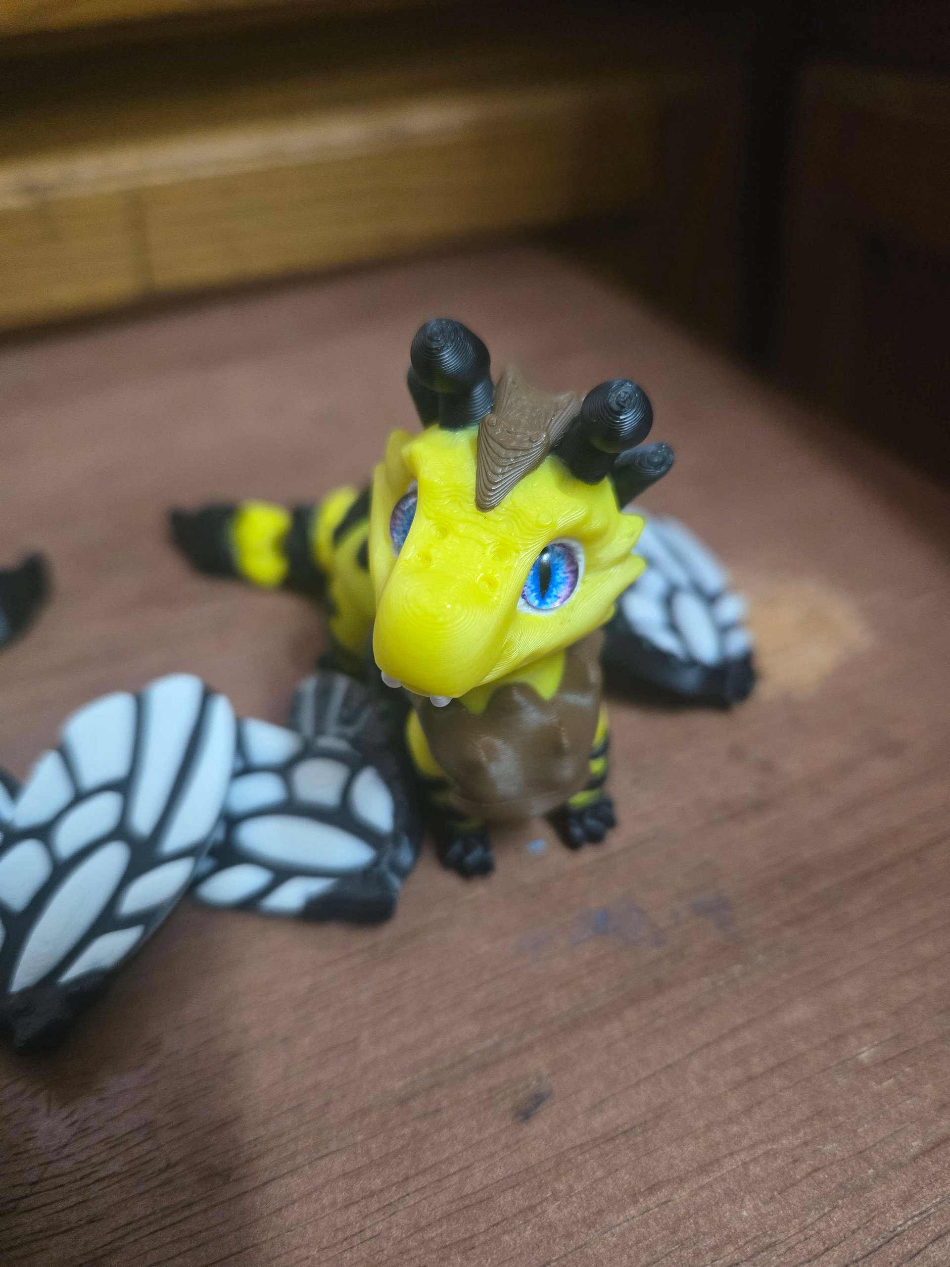 Bumblebee Dragon product image (6)