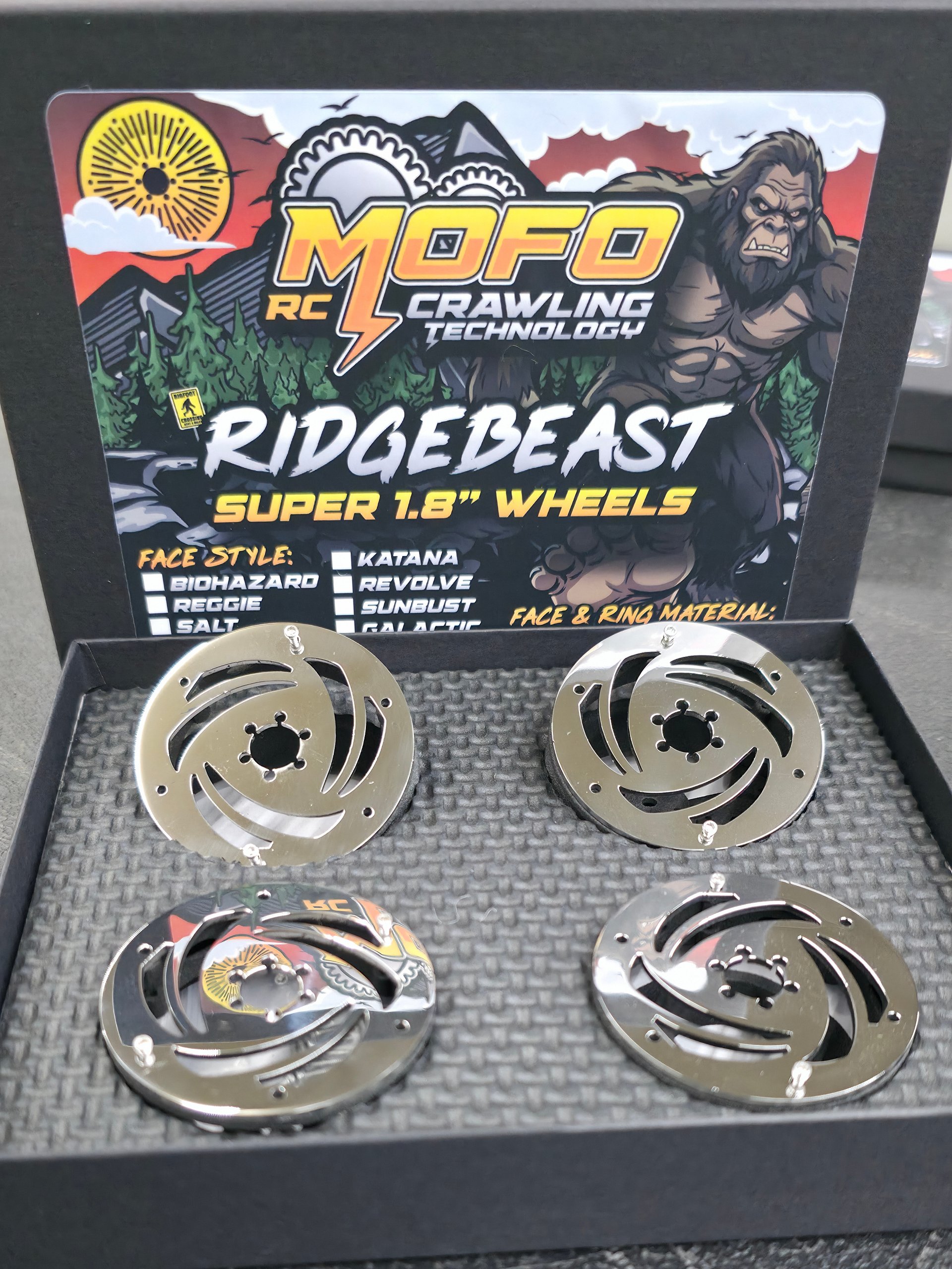 Va lowrider & Mofo rc collaboration ridgebeast 1.8s product image (1)