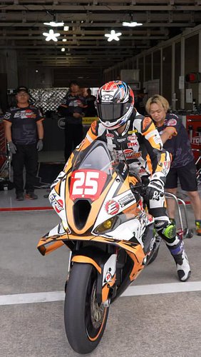 May 12’s test for #Suzuka8Hours with @hikariokubo78 🔥 #teamétoile25 #チームエトワール25 #fimewc #m1000rr