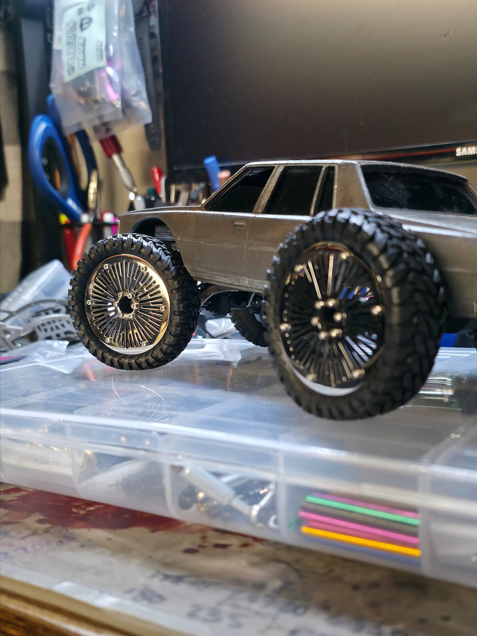 1.8 mofo valowrider collab wheels product image (5)