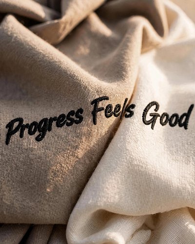 Wear a reminder that keeps you moving forward.
Progress Feels Good.❤️‍🔥
Made to inspire. Discover now.#inspire #progress #mot...