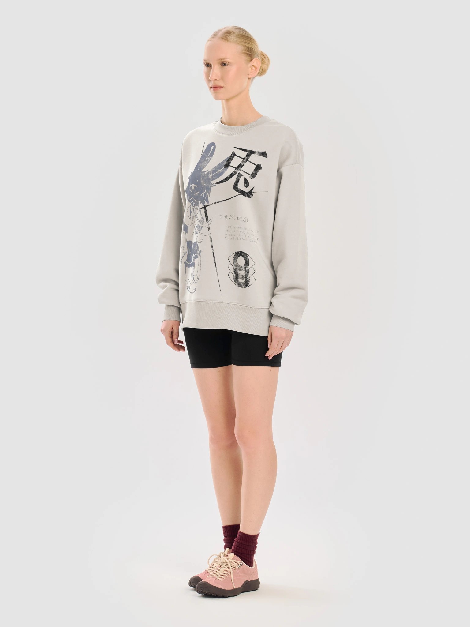 usagi crewneck product image (11)