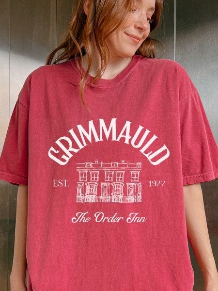 Grimmauld Inn Vintage Minimalist Cozy Shirt product image (5)