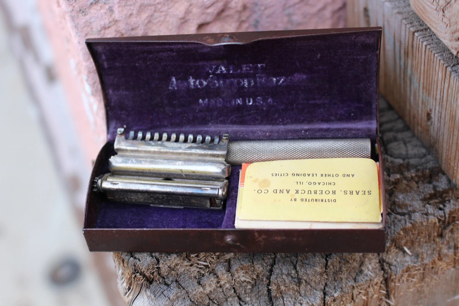 Artifact No.03 - Portable Shaving Kit product image (4)