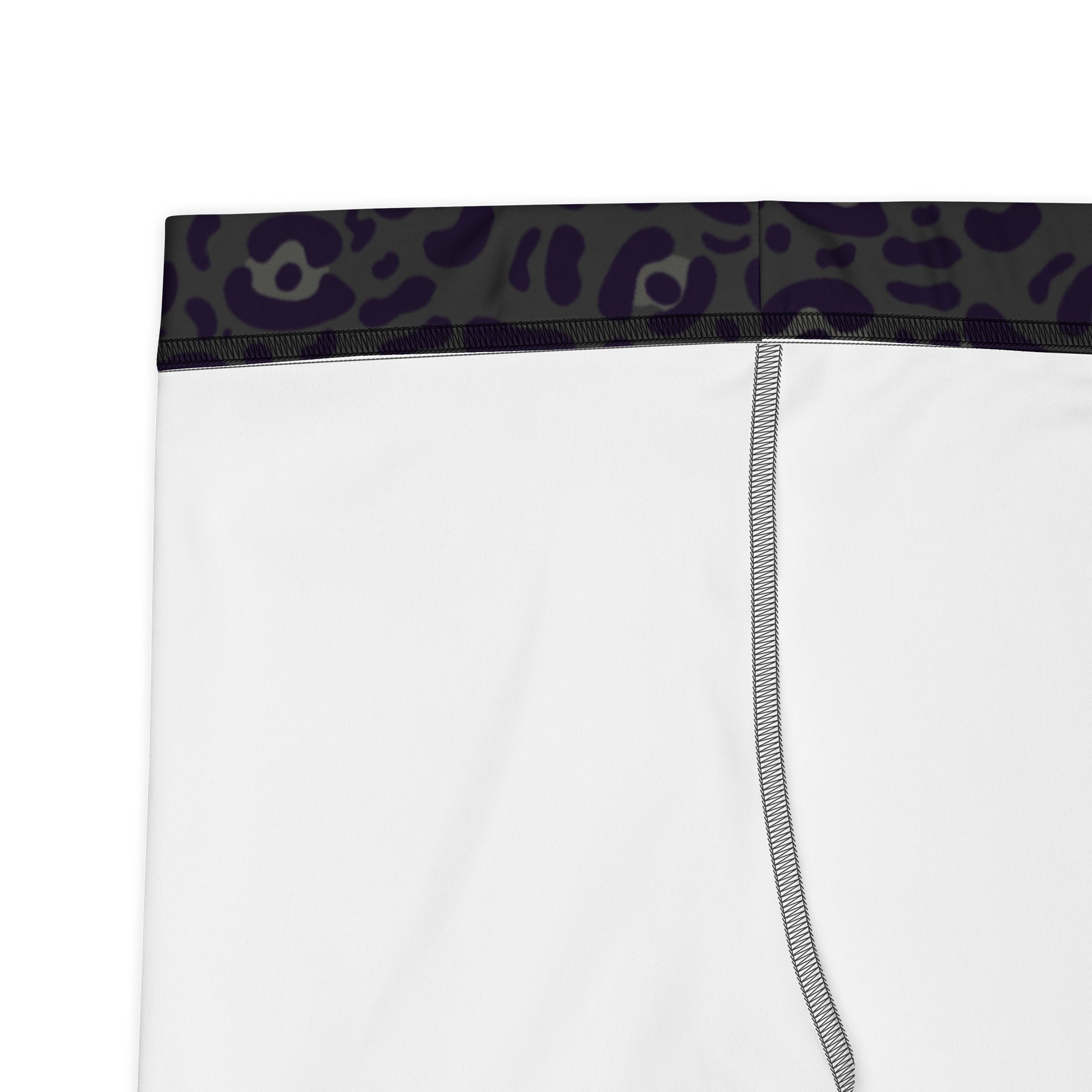 Comfortable Leggings with Bold Black Leopard Print product image (7)