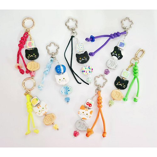 brand new ceramic cat bag charms are here!  catch me @yetanotherqueerpopupmarket in beautiful look park until 6pm for these a...