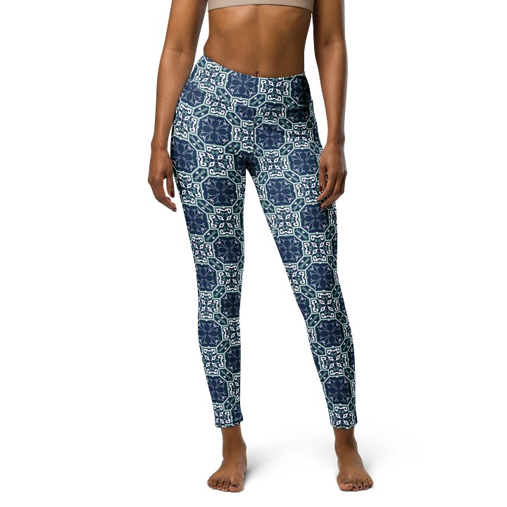 Geometric Elegance High-Waist Patterned Leggings product image (1)