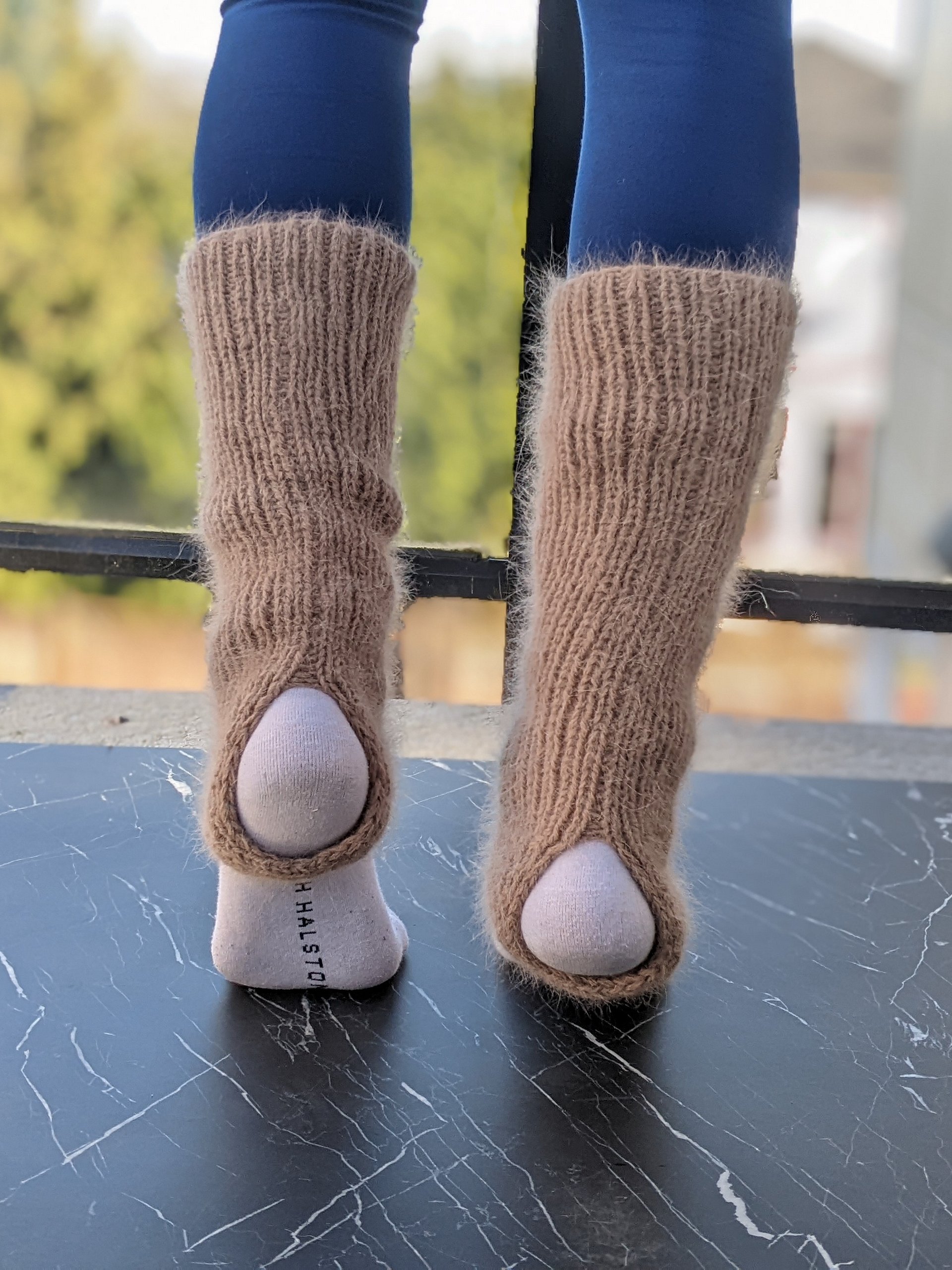 Knit Stirrup Leg Warmers Pattern product image (4)