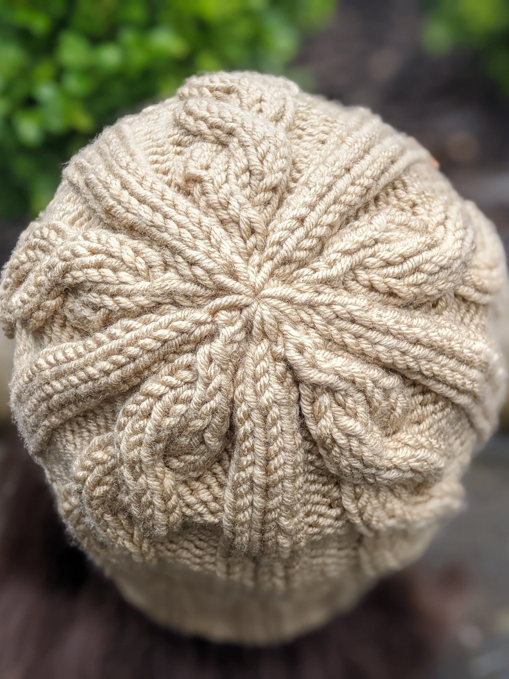 Crème Brûlée Cable Hat Knitting Pattern (Straight Needles) product image (6)