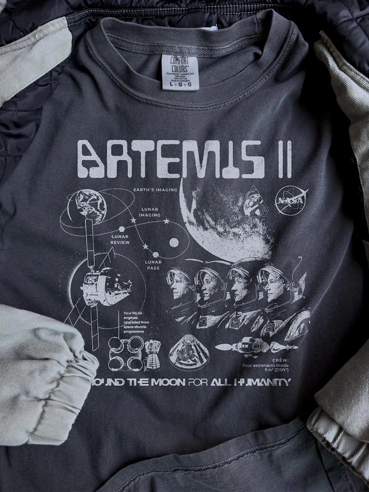 Vintage Artemis II NASA Mission T-Shirt | Retro Space Program Tee product image (1)
