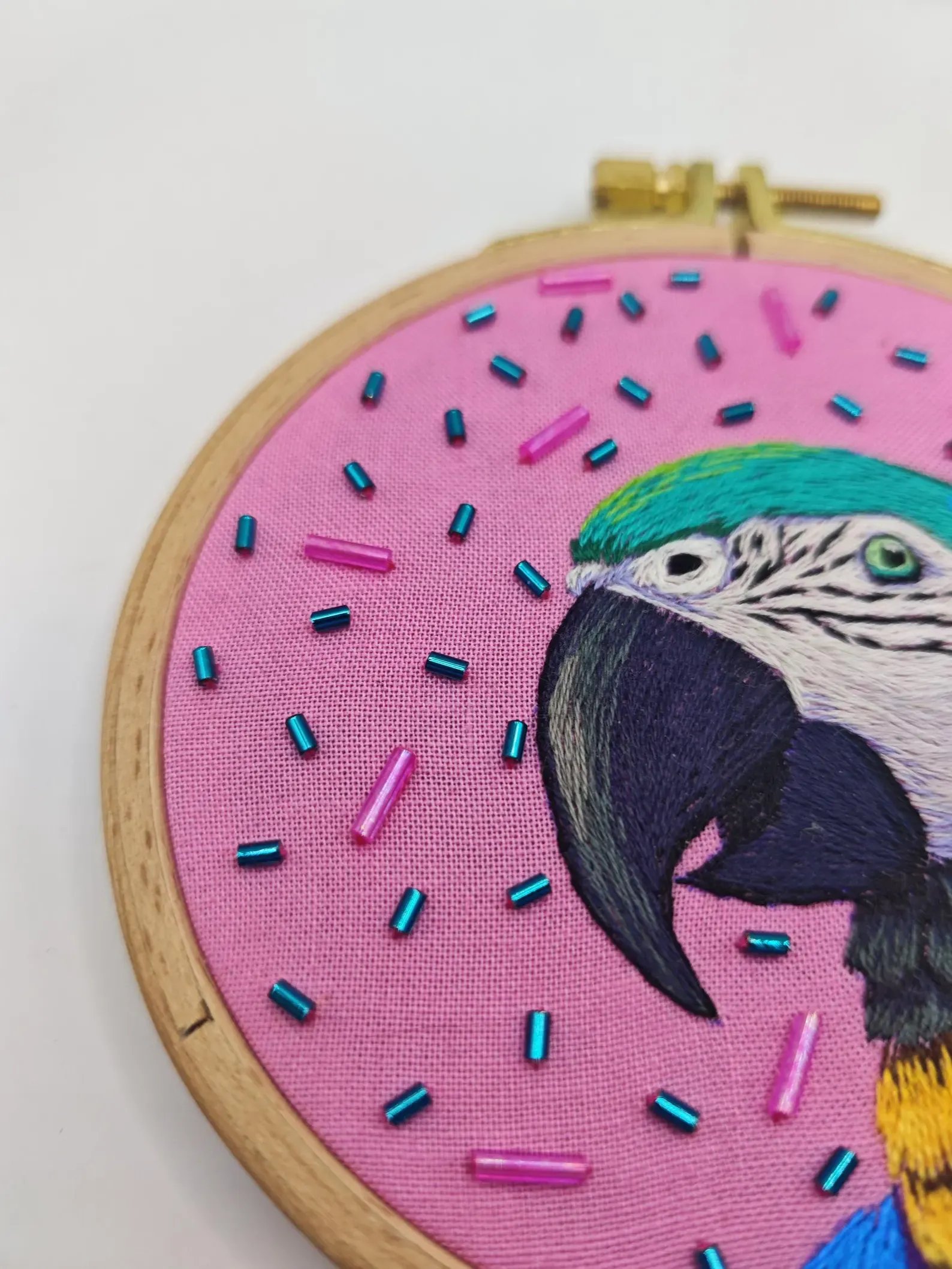 Parrot PDF embroidery pattern, step by step instructions for thread painted macaw product image (6)