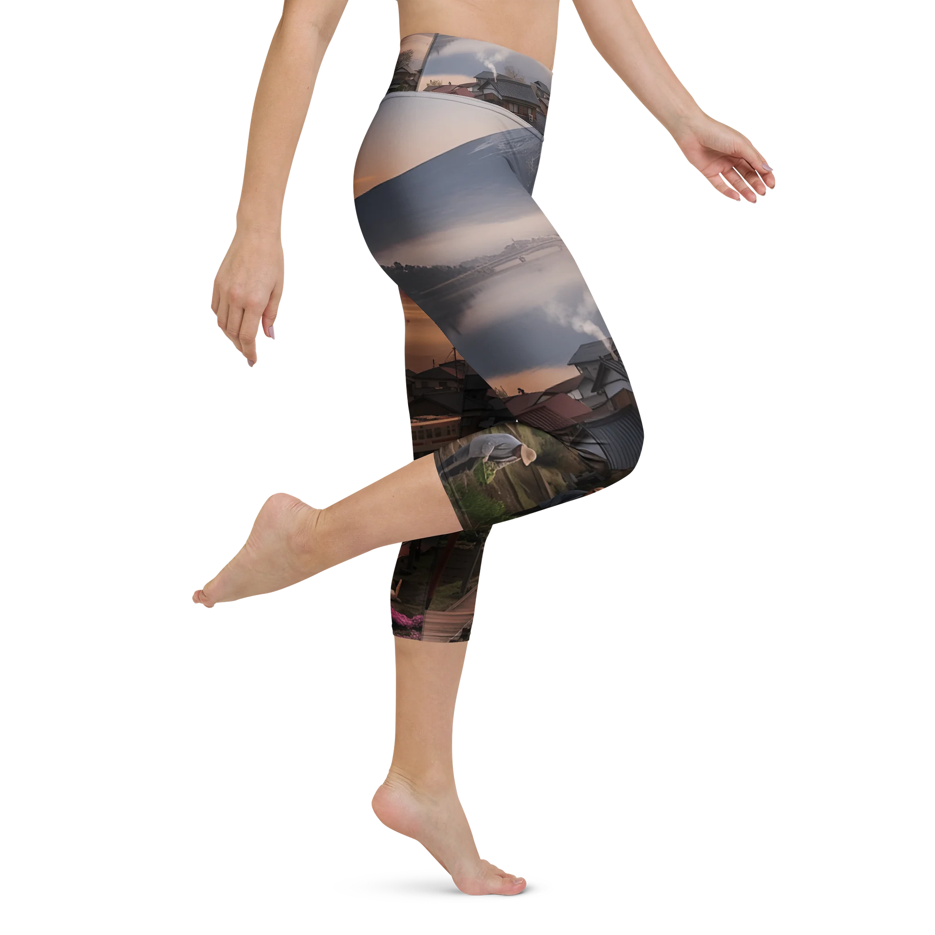 Mount Fuji Yoga Capri Leggings | High-Waisted Cropped Tights product image (3)