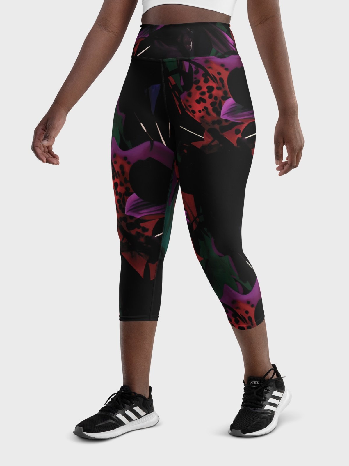 Capri Leggings "Blosoom At Midnight" Printed product image (6)
