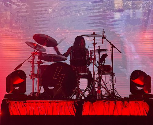 Goth-rocking @yaamava. 
☠️ 🥁 

@yamahadrumsofficial @aheaddrumsticks @aquariandrumheads @paistecymbals @audixmics @ultimateea...