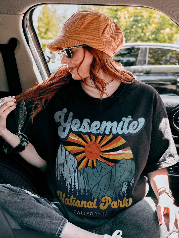 Yosemite National Park California Shirt – Vintage Sunset Mountain Landscape Retro Travel Tee product image (2)