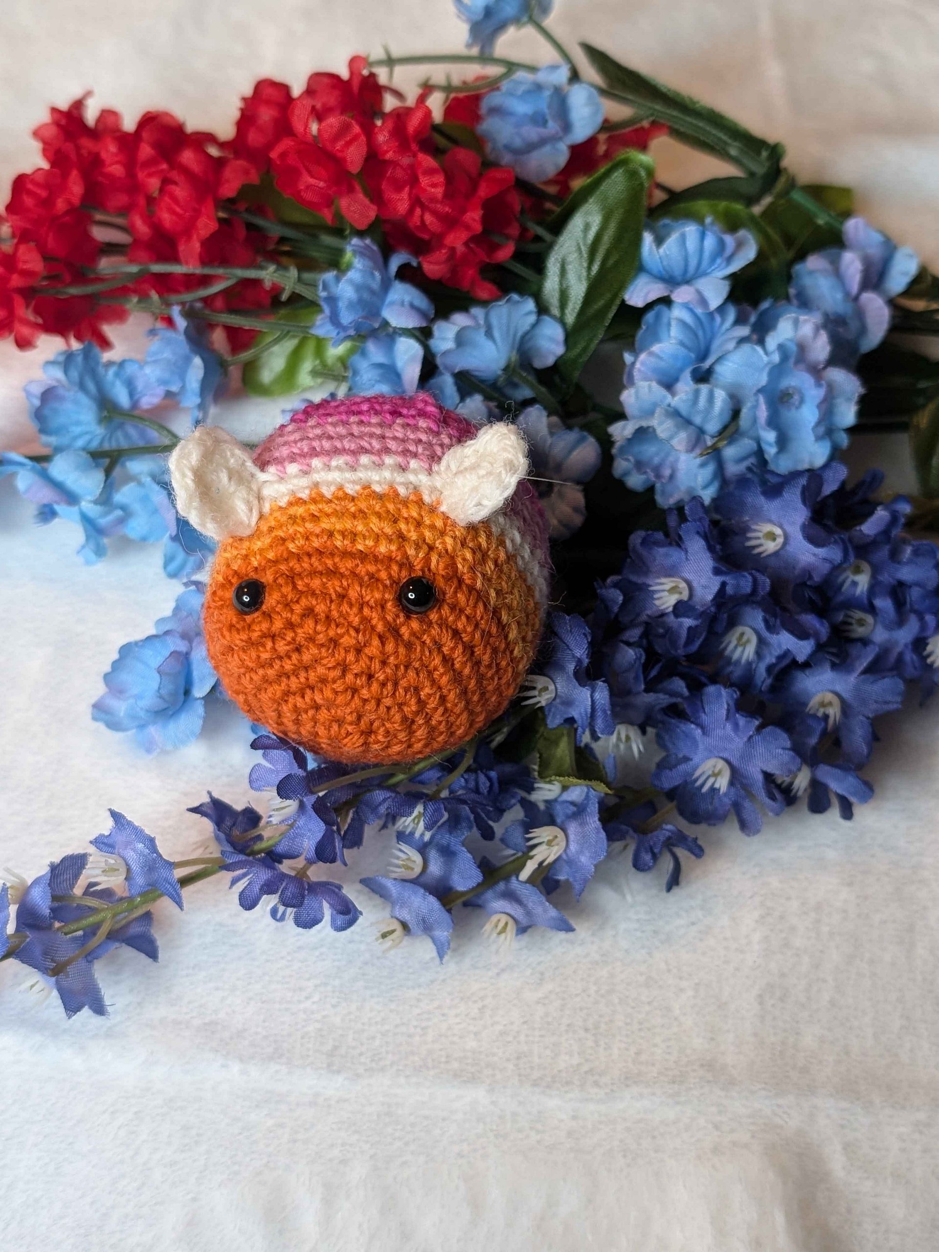 [PRE-ORDER] Les-BEE-ian Plush product image (1)