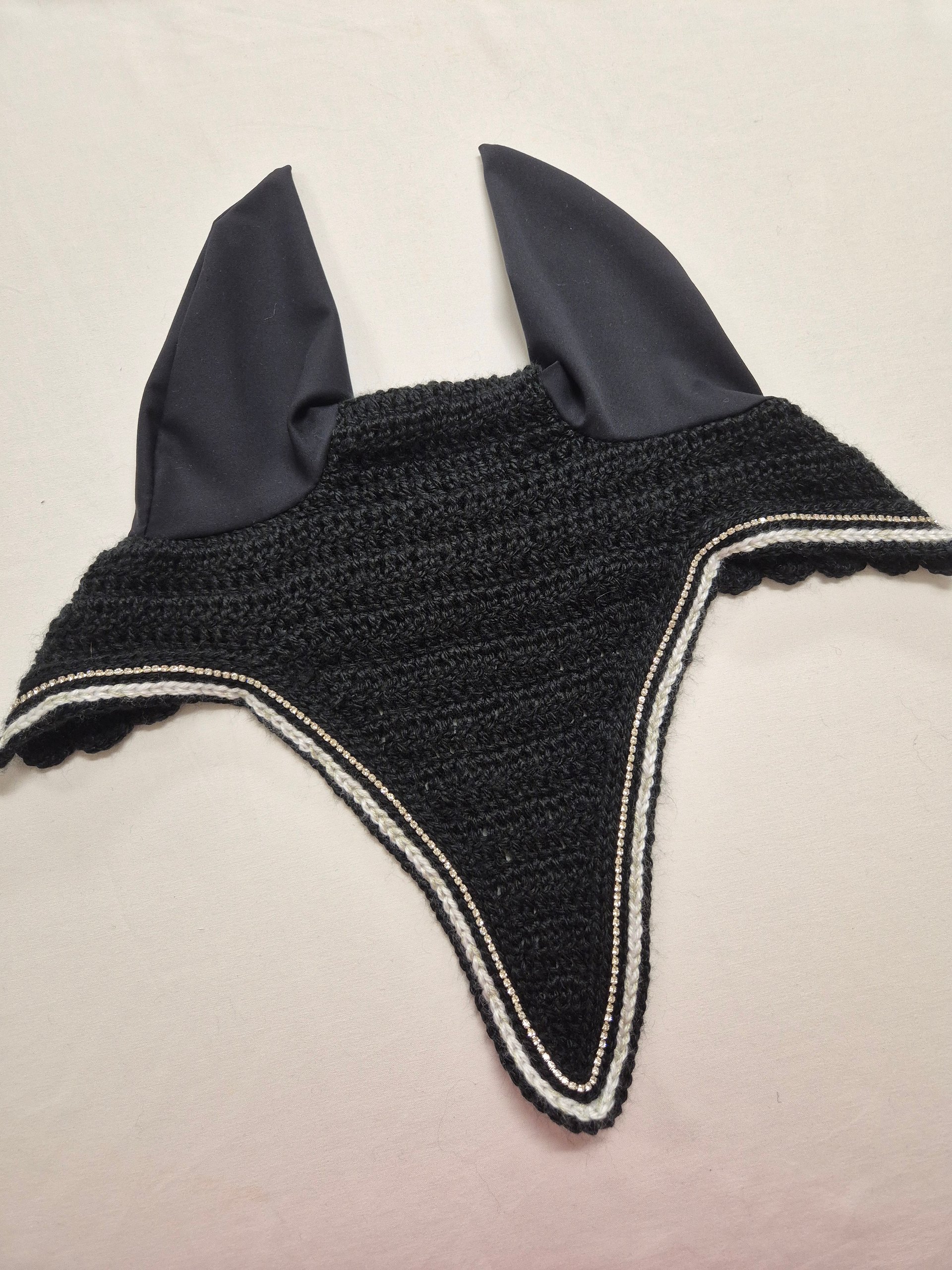 Tie Down in Black with Silver & White L product image (1)