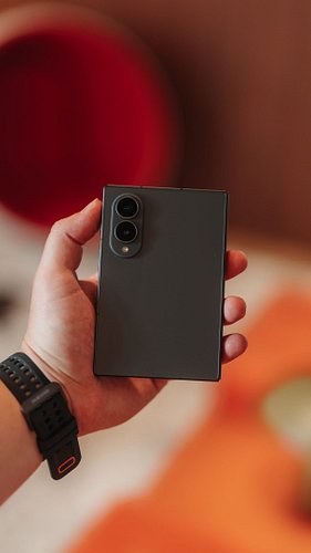 Unboxing the Galaxy Z Fold 8, Samsung’s new shorter, wider take on the Fold, and the lightest one they’ve ever made 🤳🏻

New s...
