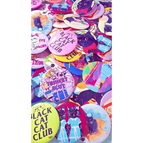 brand new & fresh out the studio, super rad pins of every variety! 

catch us in front of @hanginhandmadeboutique on river st...