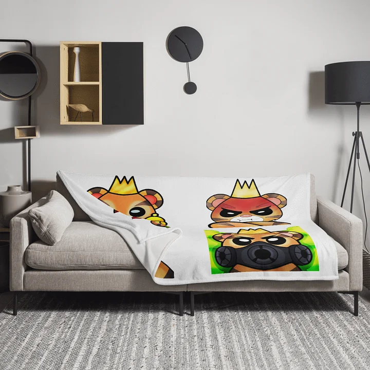 TheMafiaQueen Royal Tigers Fuzzy Throw Blanket product image (3)