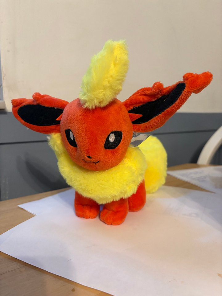 Flameon Pokemon Plush 20cm product image (1)