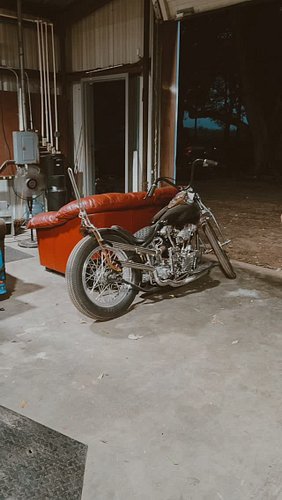 Kick with your people, life is short! 

@destroyer_garage 

#filthygringos 
#justalilfilthy 
#destroyer_garage 
#smokedvelvet...