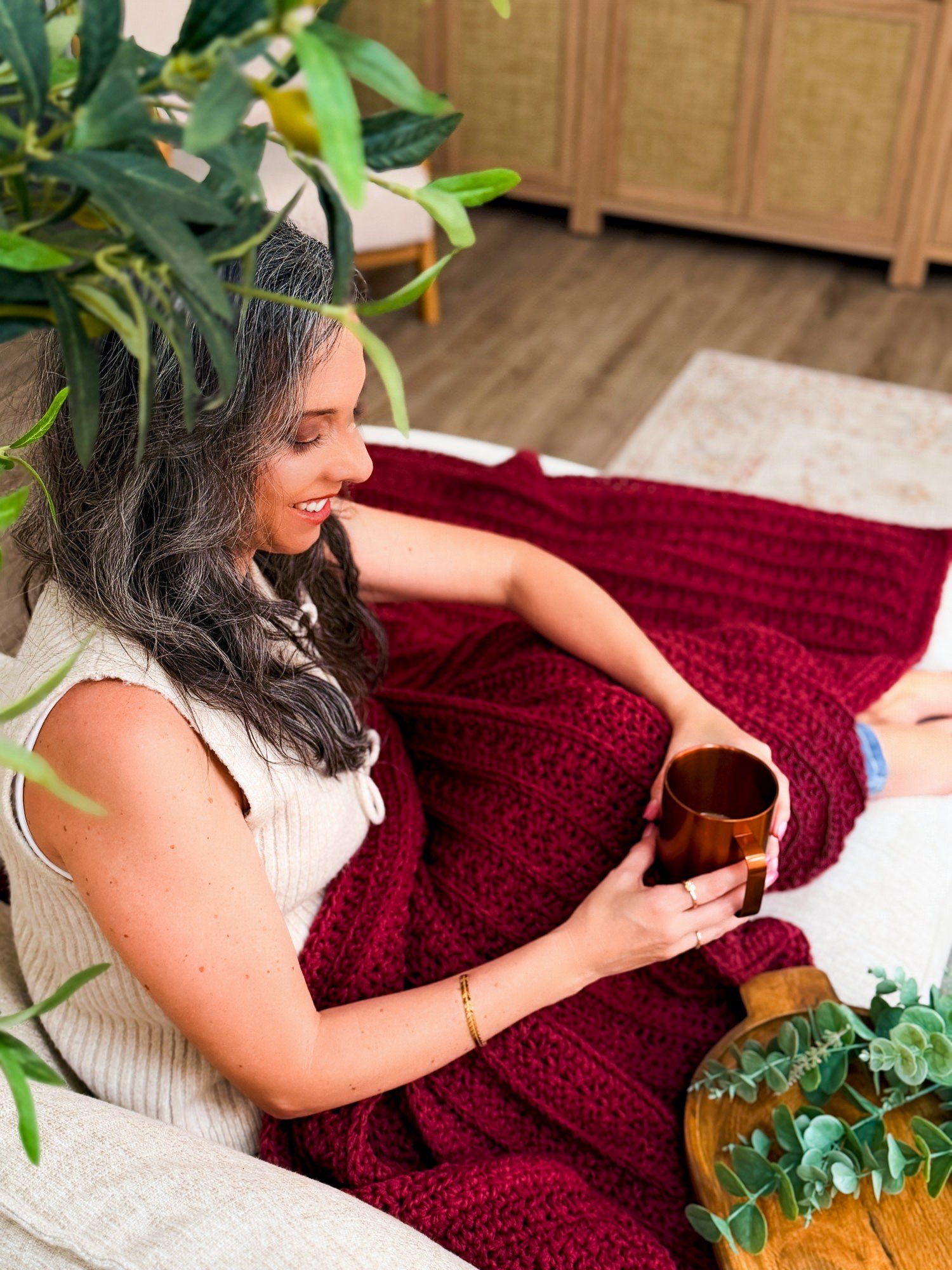 Petal Loop Stitch Crochet Blanket product image (5)