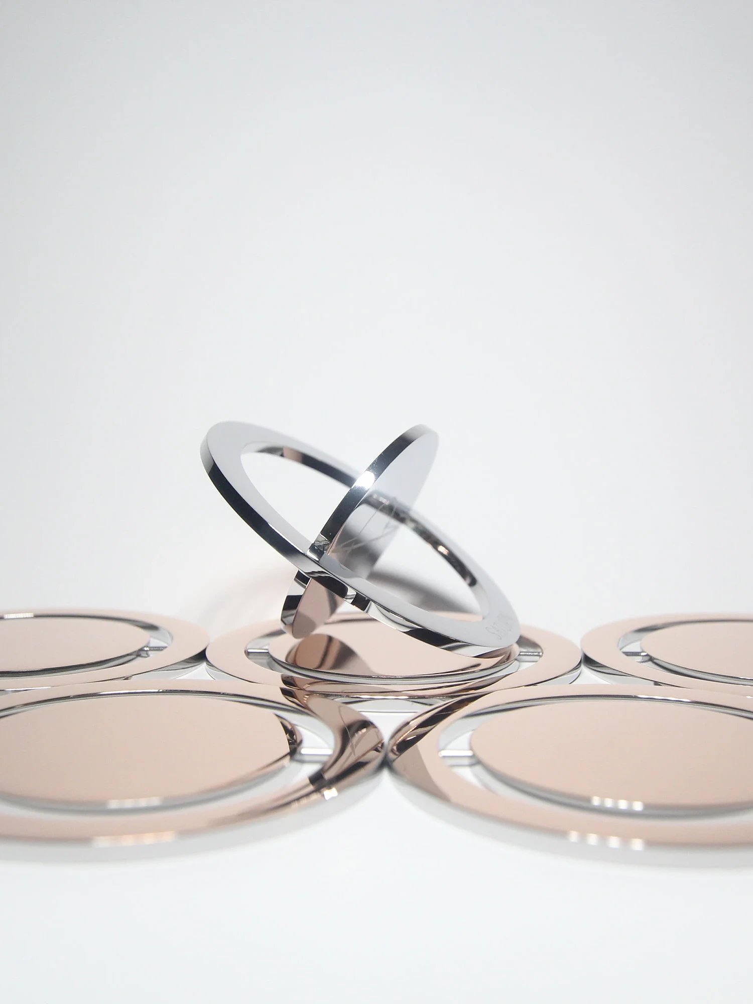 Saturn - The Planetary Fidget Device product image (5)
