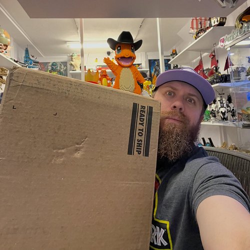 🍑 I like big boxes and I cannot lie… 

Come see what’s inside tonight on @twitch …

8pm PST

#lego #pokemon #afol #notsponsor...