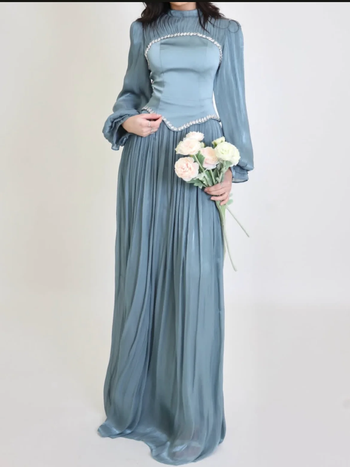 Luxury dress product image (4)