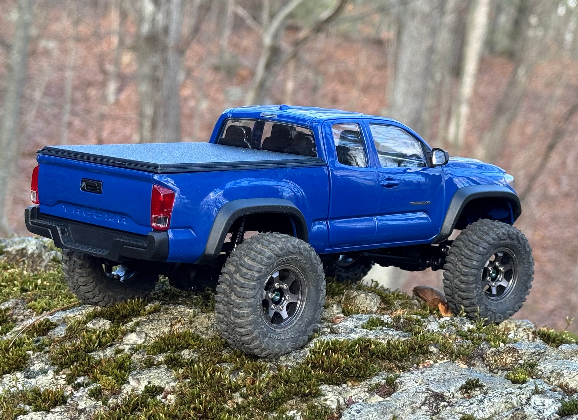 FMS Fcx24 Tacoma Bed Cover product image (1)