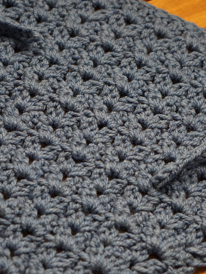 Cluster v stitch striped triangular bandana product image (2)