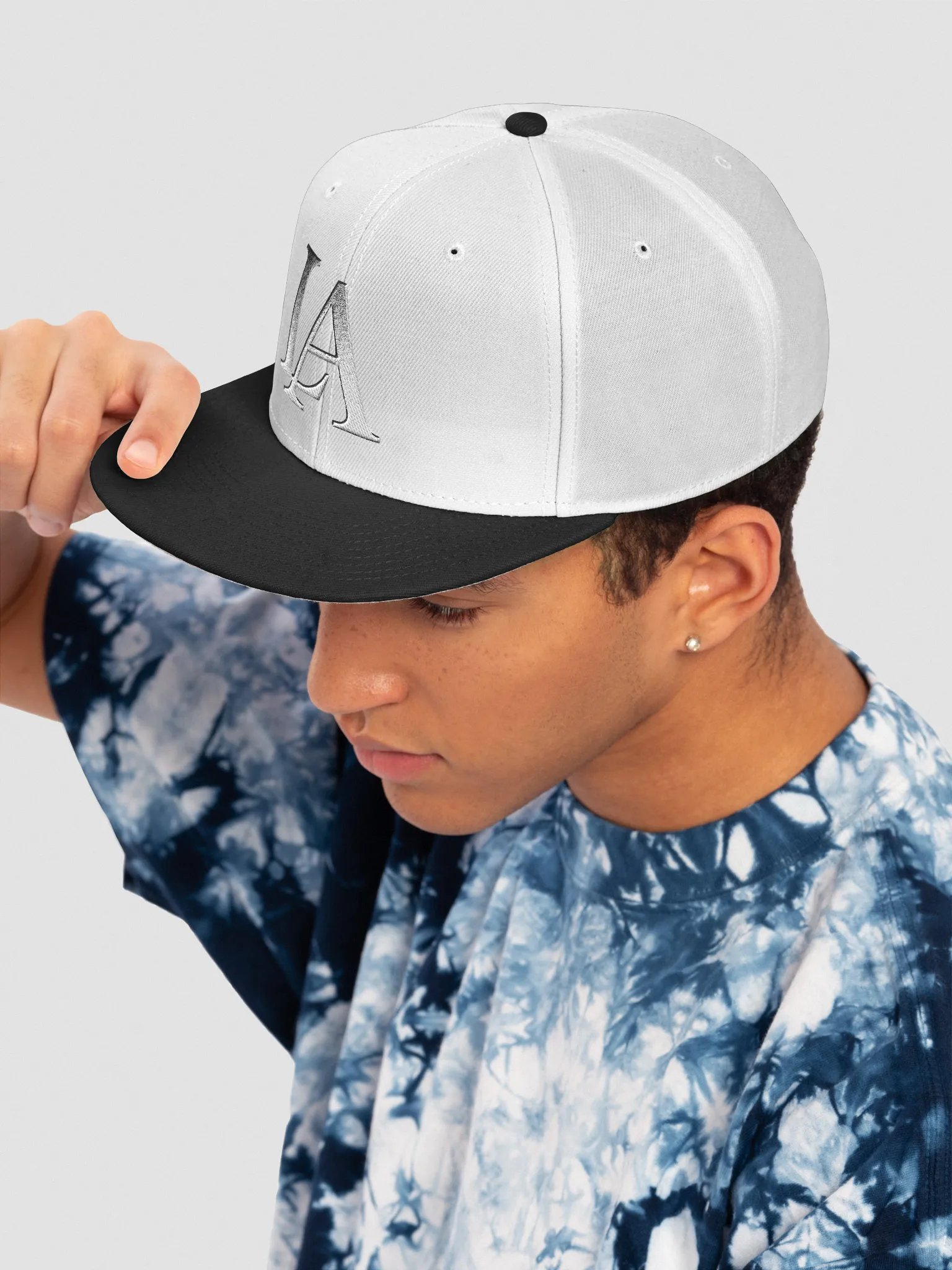 LB hat blk wht product image (6)