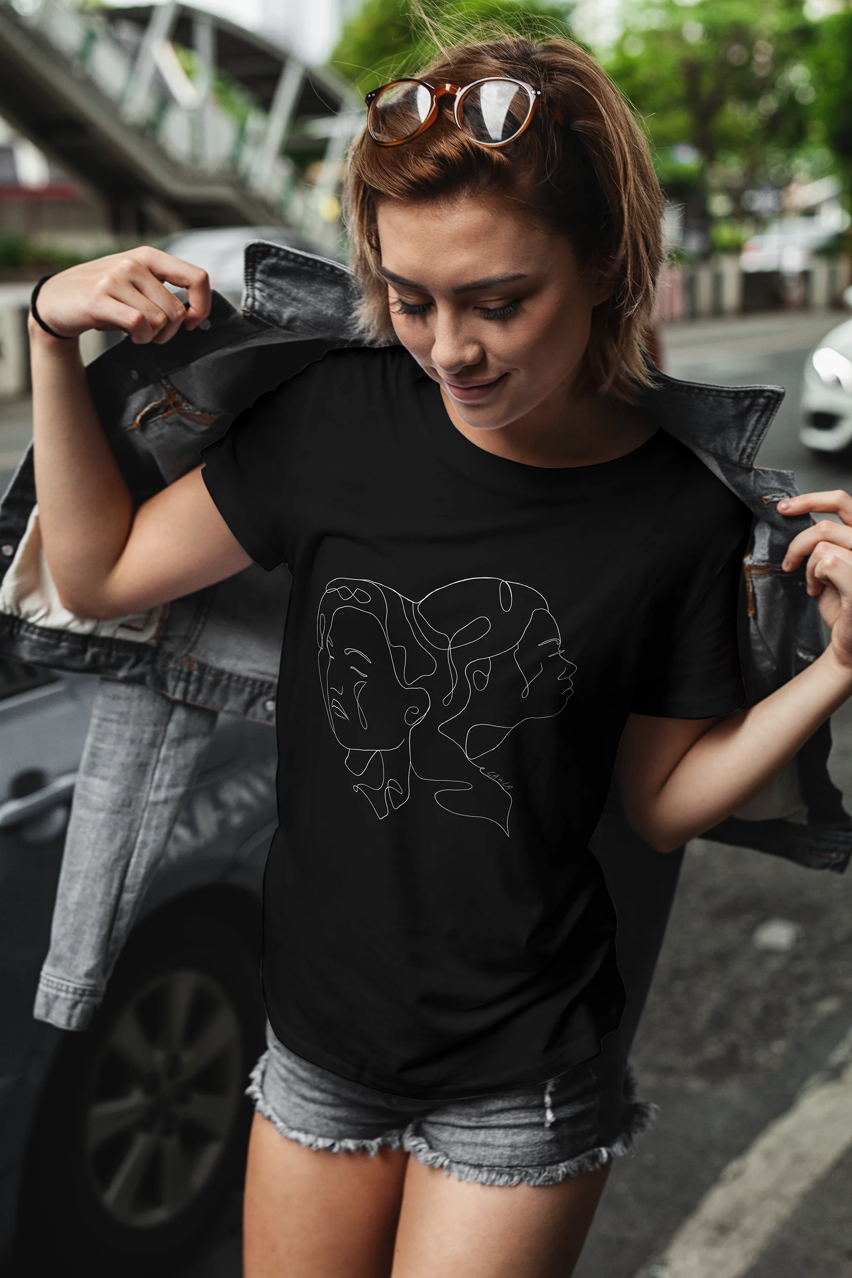 Minimal Show T Shirt product image (2)