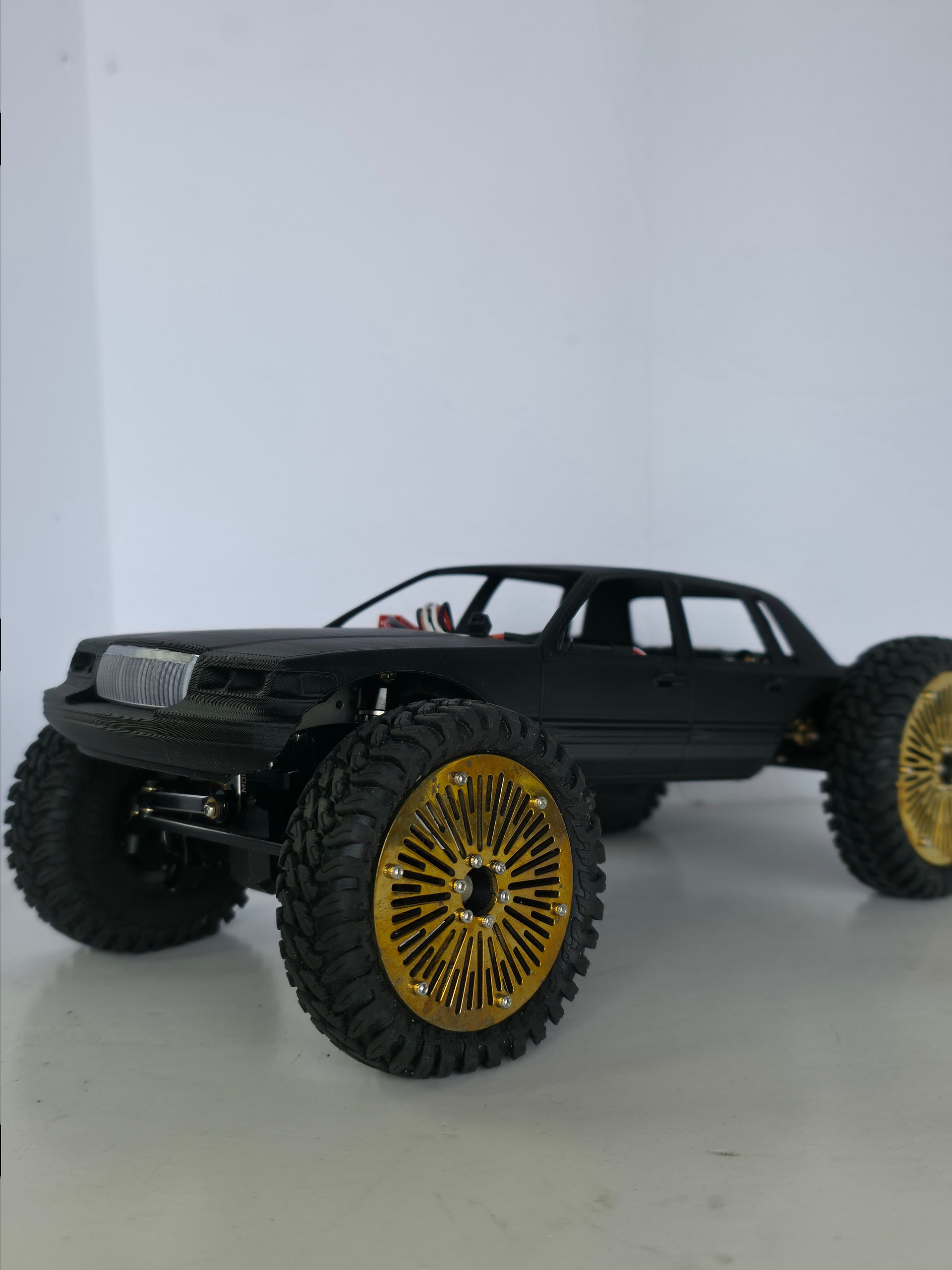 97 towncar product image (3)