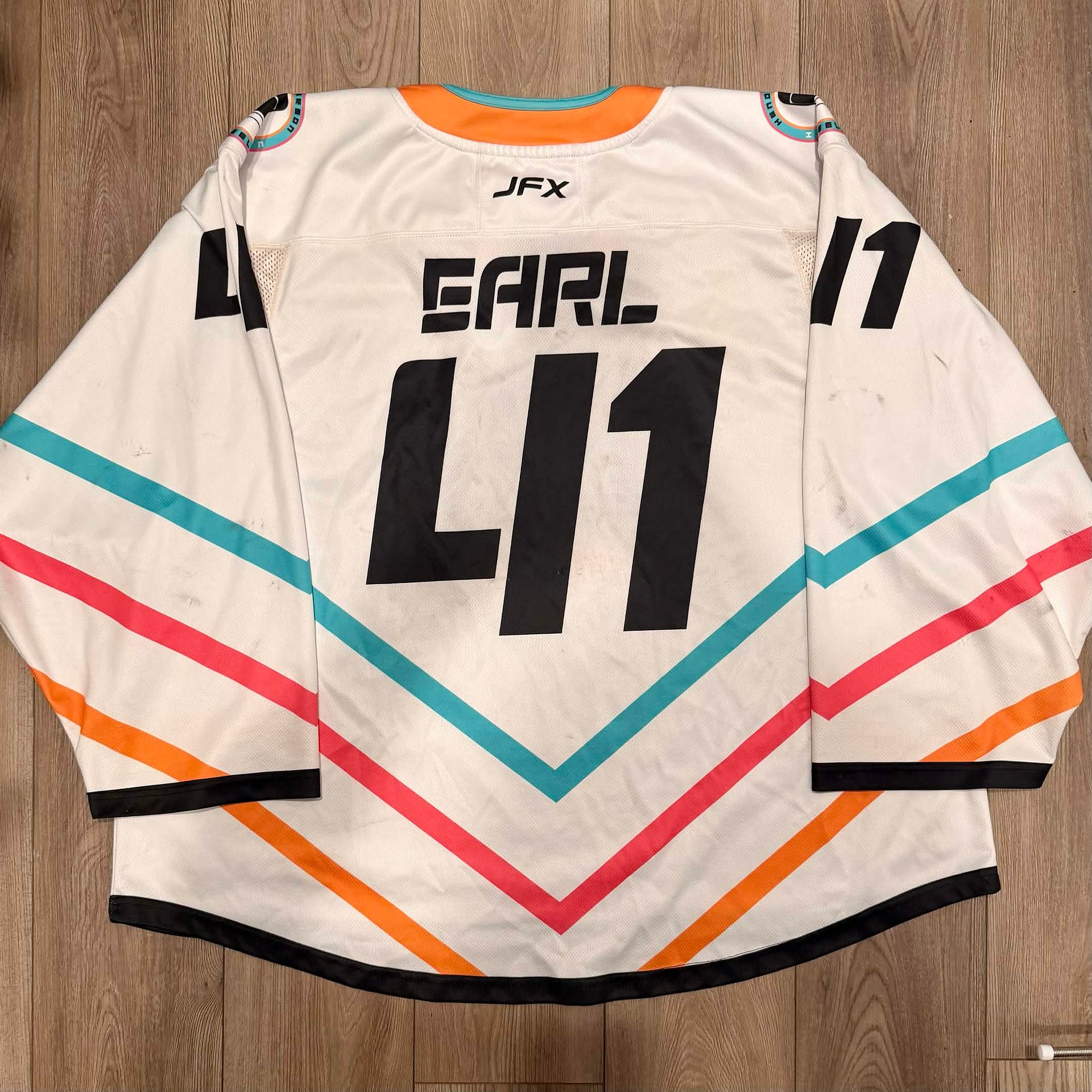 Team-Signed Game-Worn Heels Jersey product image (2)