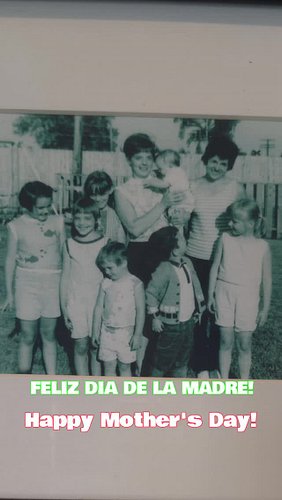 Feliz dia de la Madre! Happy Mother's Day!

#mesafamilia #somosfamilia #familia #5280 #303