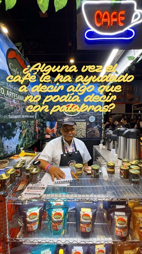 #UnaPregunta a Don Ciro, cabeza de Café Ciro's y caficultor de Chocaman, Veracruz que continúa el trabajo de varias generacio...