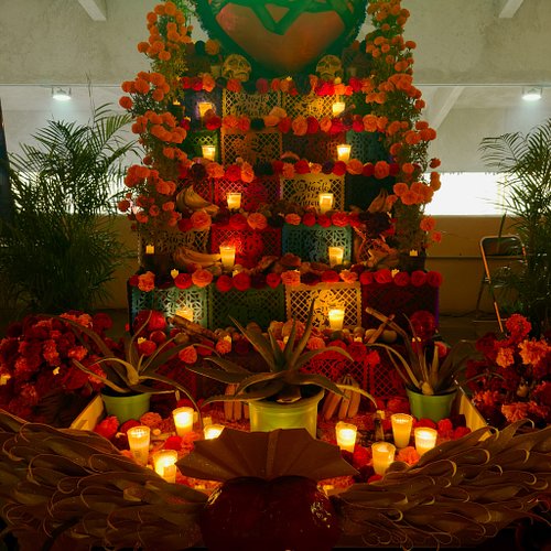 Massive ofrenda at the Foro Continental cultural center.