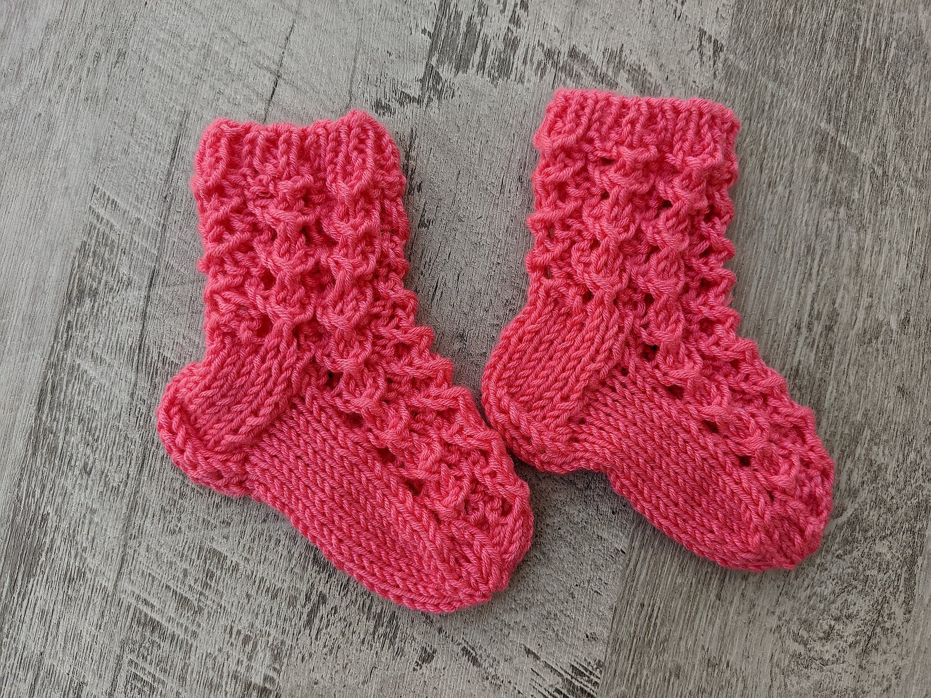 Lace Knit Newborn Beanie & Socks Patterns Set product image (4)