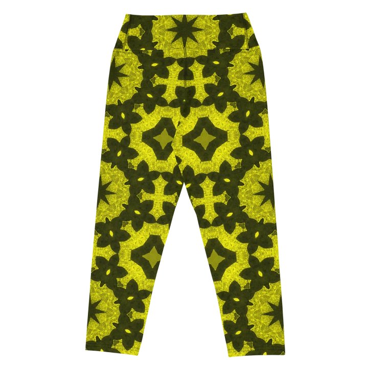 Mandala Octagon Capri Leggings product image (2)