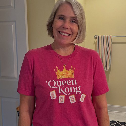I’m obsessed with this Queen Kong shirt! 
See link in bio to shop. Search Queen Kong. Comes in a bright design as shown here ...