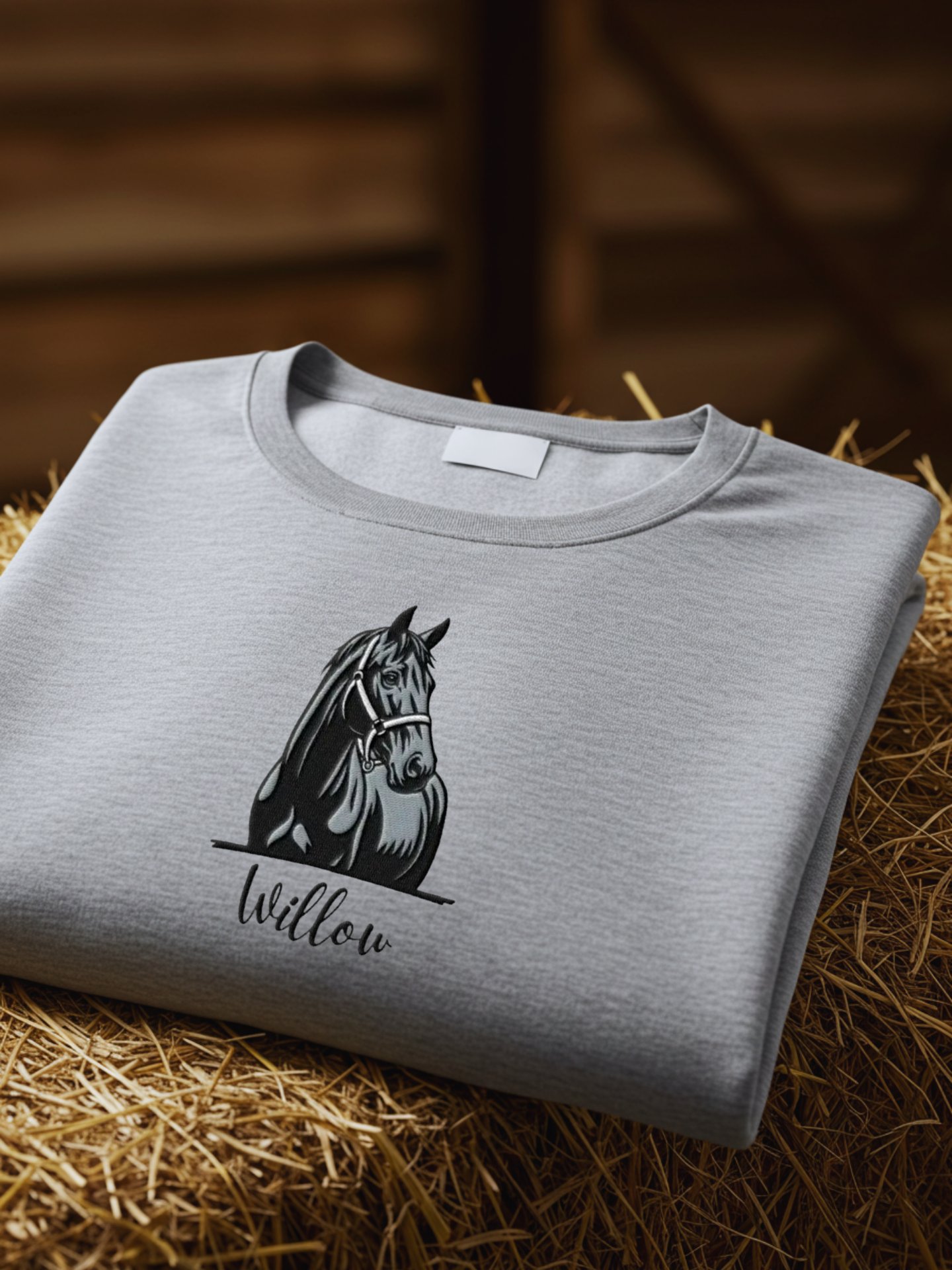 YOUR HORSE! / SWEATSHIRT WITH PERSONALIZED NAME / EMBROIDERED product image (1)