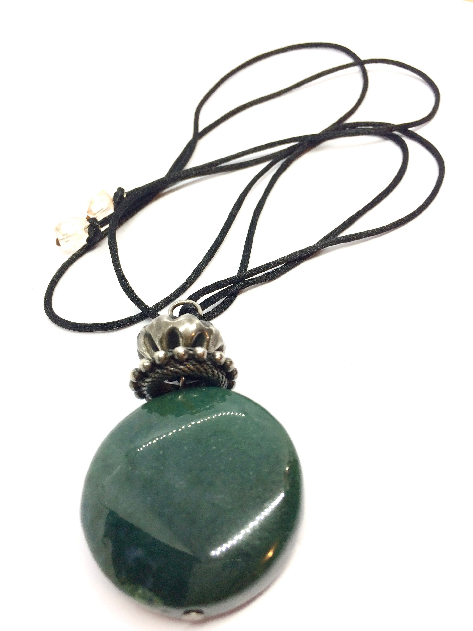 Verdant Stone Necklace product image (9)