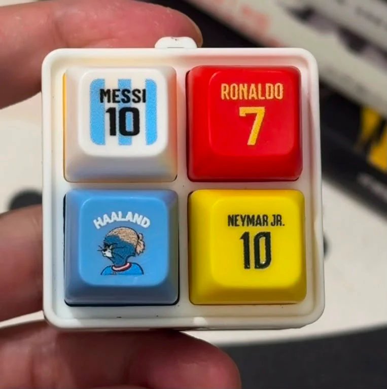 Football Legends Sound Button Keychain – Messi, Ronaldo, Haaland & Neymar product image (3)
