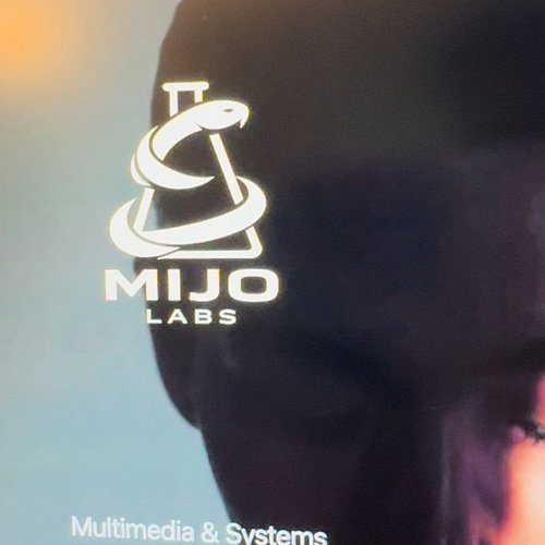 Cooking up special stuff in the lab!

#mijolabs #newbeginnings #startup