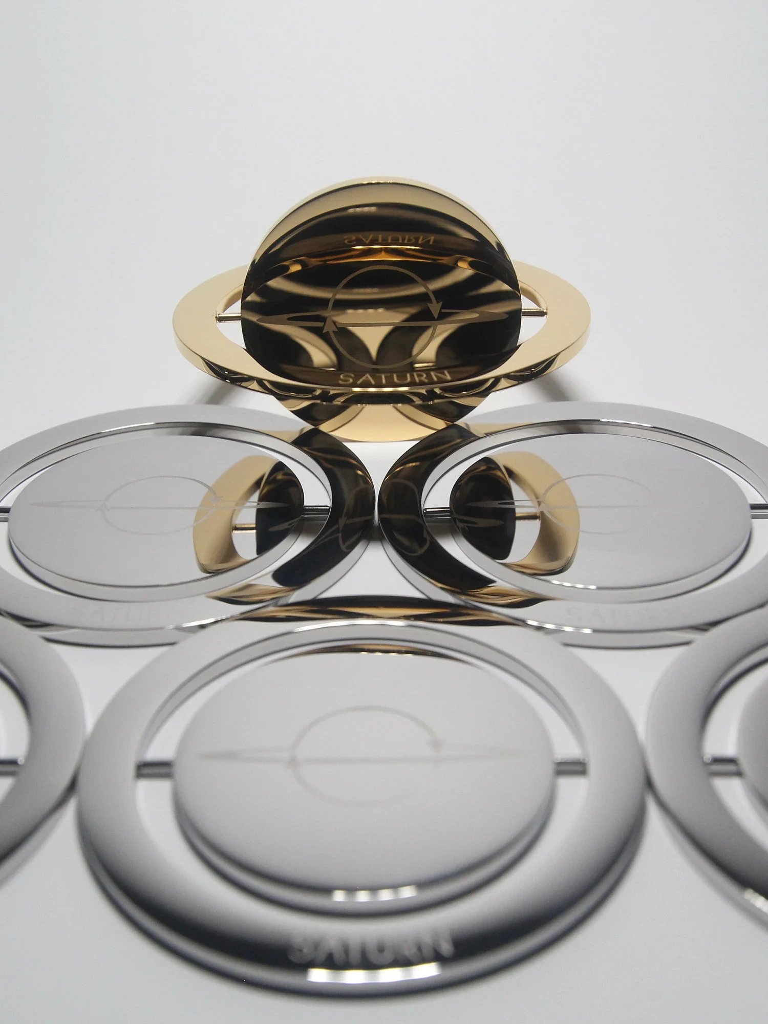 Saturn - The Planetary Fidget Device product image (4)