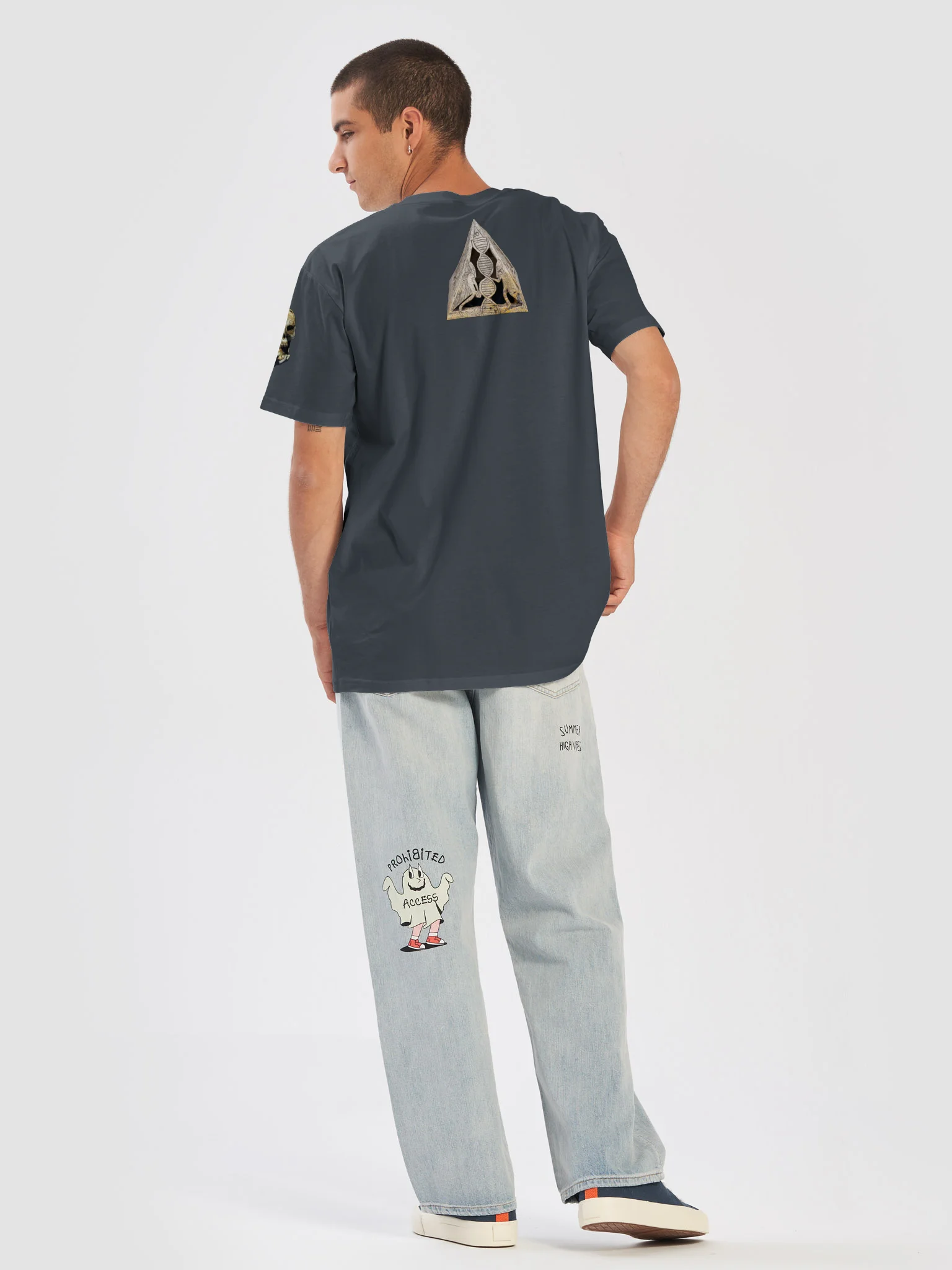 Giant Fluorite Skull Premium T-Shirt product image (6)