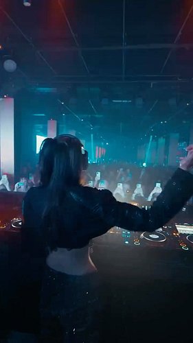 If I die tonight b!tch at least I’ll die raving 🔥