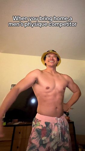 This V-Taper ain’t the only thing staying tight tonight 😏
.
.
.
#gym #pinoyfitness #gymmemes #mensphysique #comedy